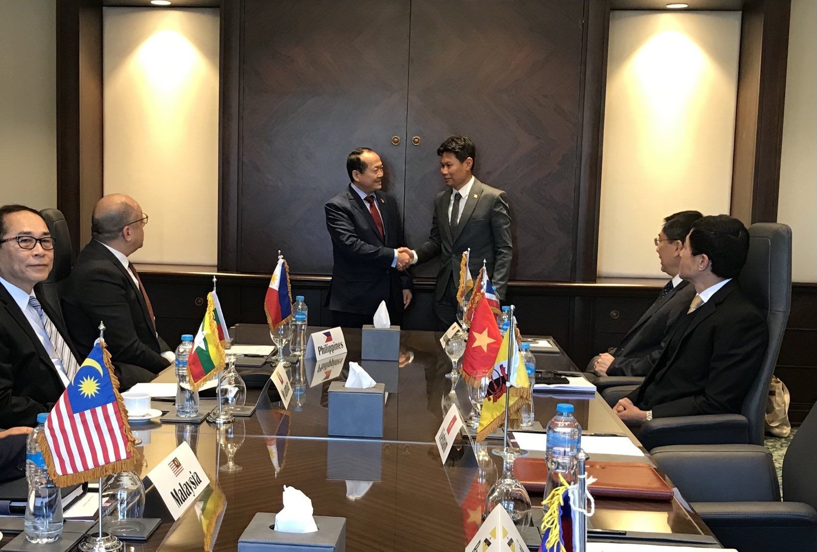 Vietnam hands over ACC Chairmanship to Brunei