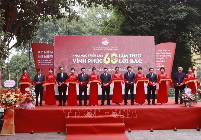 Over 400 documents and artifacts displayed at exhibition “Vinh Phuc - 60 years of following Uncle Ho”