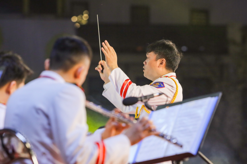 17 artworks performed at programme mark 75th anniversary of President Ho Chi Minh’s six teachings for the Public Security