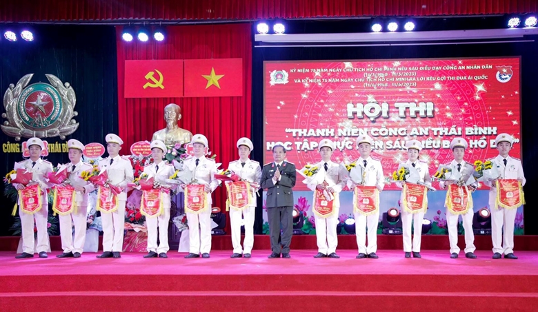 Thai Binh Police Youth Competition implements 6 things Uncle Ho taught