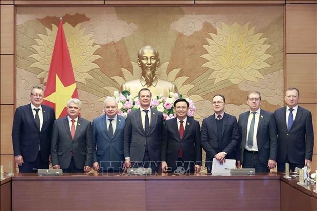 Top legislator hosts Russian guest