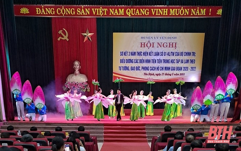 Yen Dinh praises advanced examples in studying and following President Ho Chi Minh