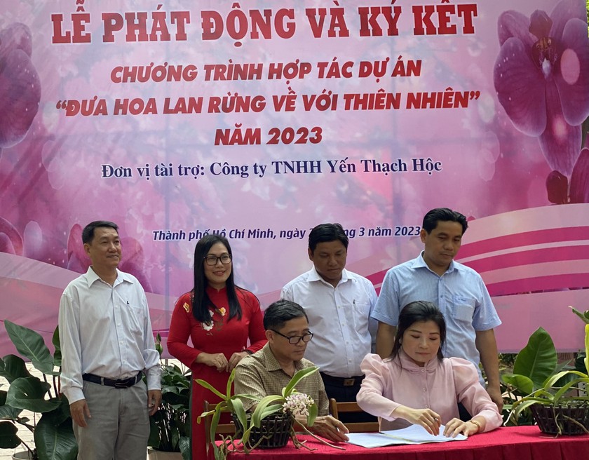 Variety of wild orchids presented to Saigon Zoo and Botanical Garden in HCMC