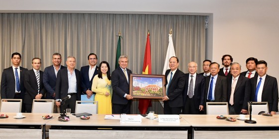HCMC delegation begins working visit to Mexico