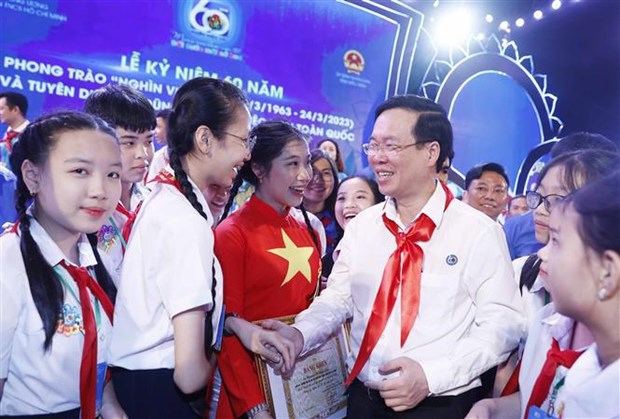 President honours outstanding children in A Thousand of Good Deeds movement