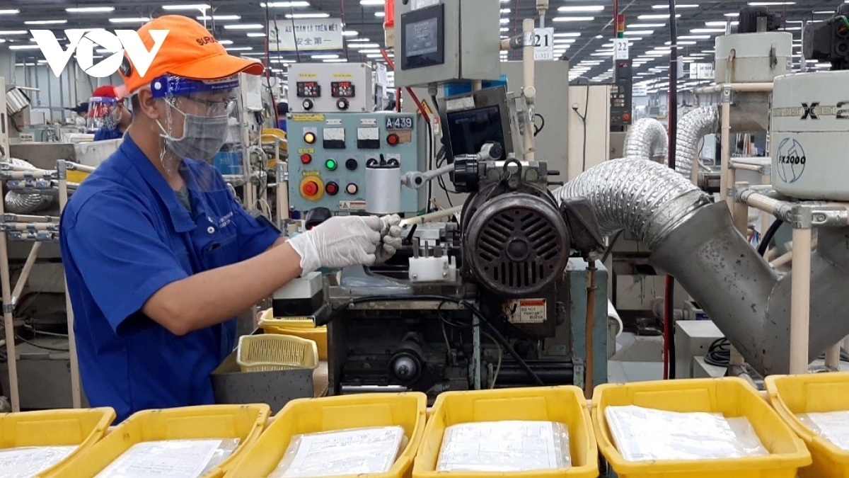 GDP growth of 3 32 in Q1 nears the lowest level in 13 years