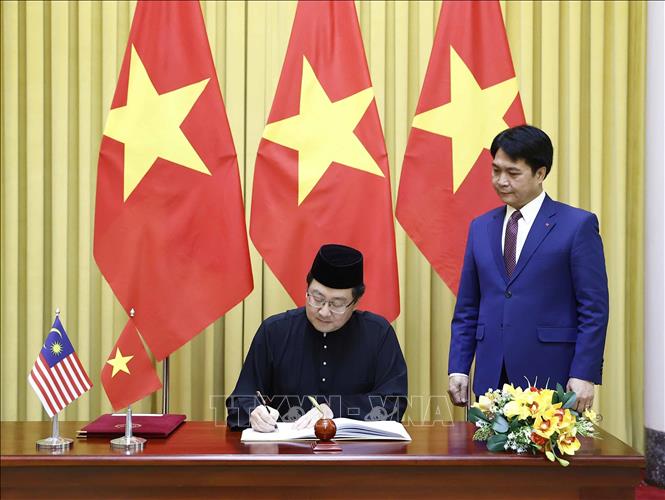Vietnam is one of Malaysia s closest partners Malaysian Ambassador