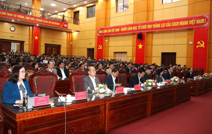 Bac Kan realizes topic of studying and following President Ho Chi Minh