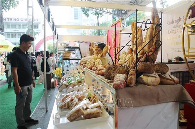 Symposium seeks to promote Vietnamese signature sandwich for tourism development