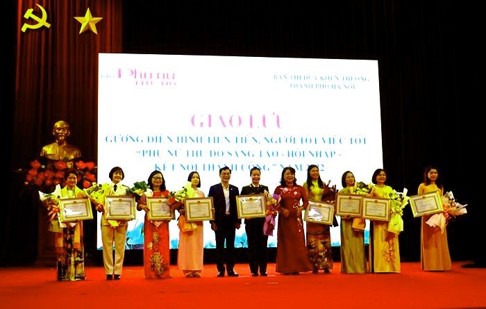 Hanoi awards title “Good person, good deed” to 70 individuals
