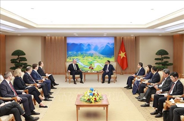 Vietnam pays attention to promoting win-win ties with Russia PM