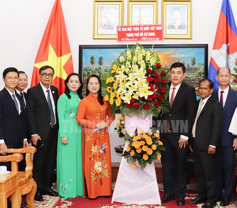 HCMC Vietnam Fatherland Front Committee congratulates Lao, Cambodia, Thailand on traditional New Year Festival