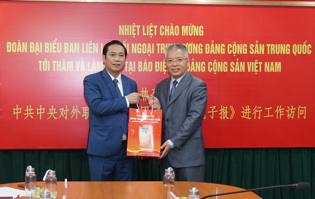 Strengthening coordination between CPC Central Committee’s External Relations Liaison Department and CPV Online Newspaper