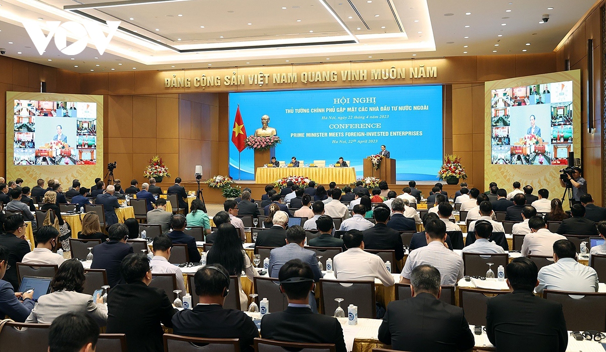 Three foreign investors to pour US 3 7 billion into Vietnamese projects