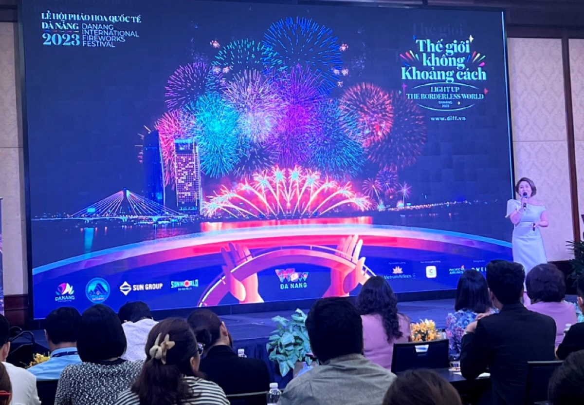 Seven foreign teams attend Da Nang Int l Fireworks Festival 2023