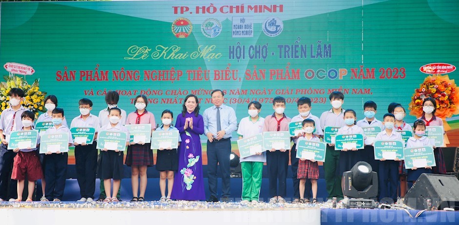 HCMC organizes typical agricultural product fair
