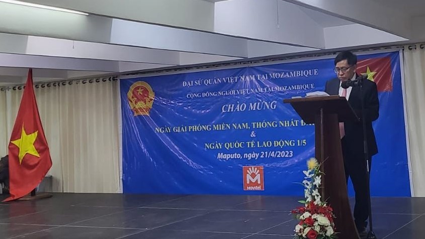 Vietnamese community in Mozambique celebrates southern liberation and national reunification and International May Day