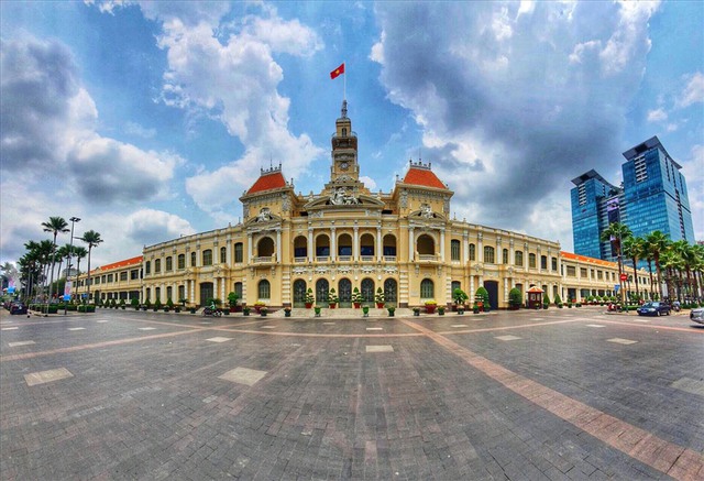 HCMC People s Committee headquarters open to tourists for first time