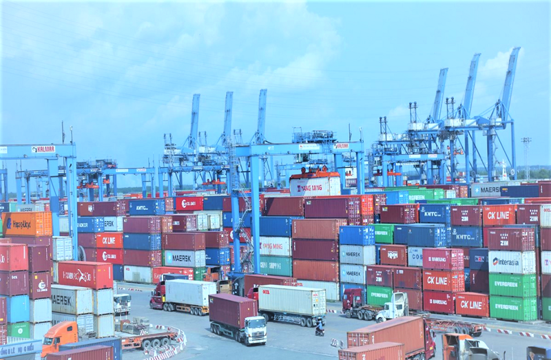 Vietnam enjoys US 6 35 bln trade surplus in four months
