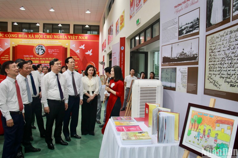 Diverse activities held to mark Uncle Ho s visit to Nam Dinh