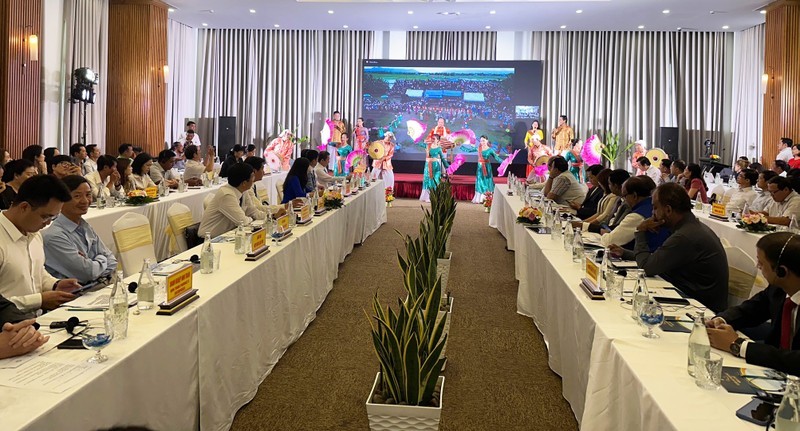 Indian enterprises study tourism service business opportunities in Ninh Thuan