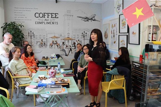 Bookcase in restaurant helps introduce Vietnamese culture in Belgium