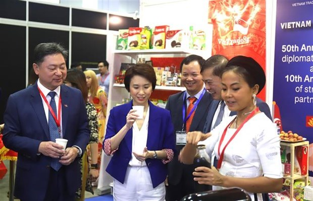 Vietnam joins int’l coffee, tea expo in Singapore