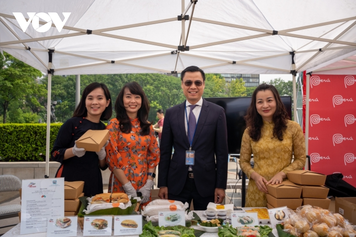 Vietnam leaves strong impressions at 2023 UN International Bazaar