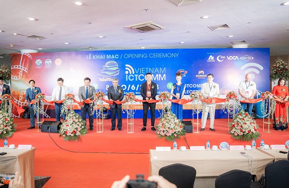 Int l Exhibition of Film and Television Technology attract exhibitors from 15 countries and territories