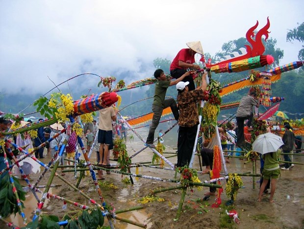 Traditional festival helps boost tourism in Laos