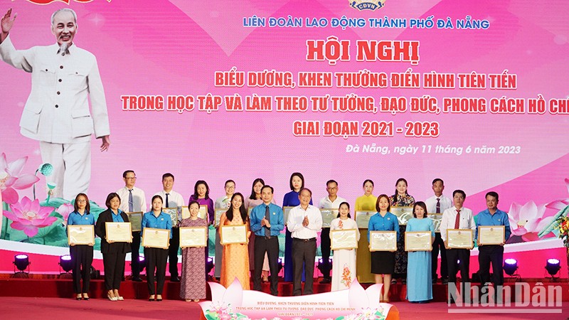Da Nang honours 121 collectives and individuals for studying and following Uncle Ho’s example