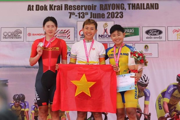 Cyclist Nguyen Thi That defends Asian gold medal