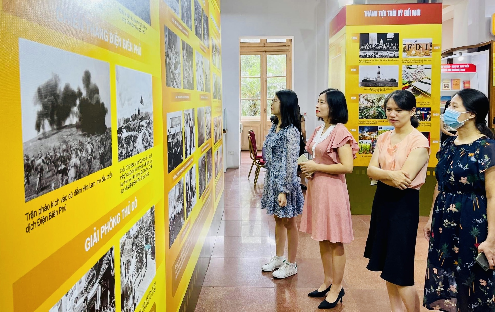 Exhibition in Hanoi marks 65 years since President Ho Chi Minh made an appeal for patriotic emulation