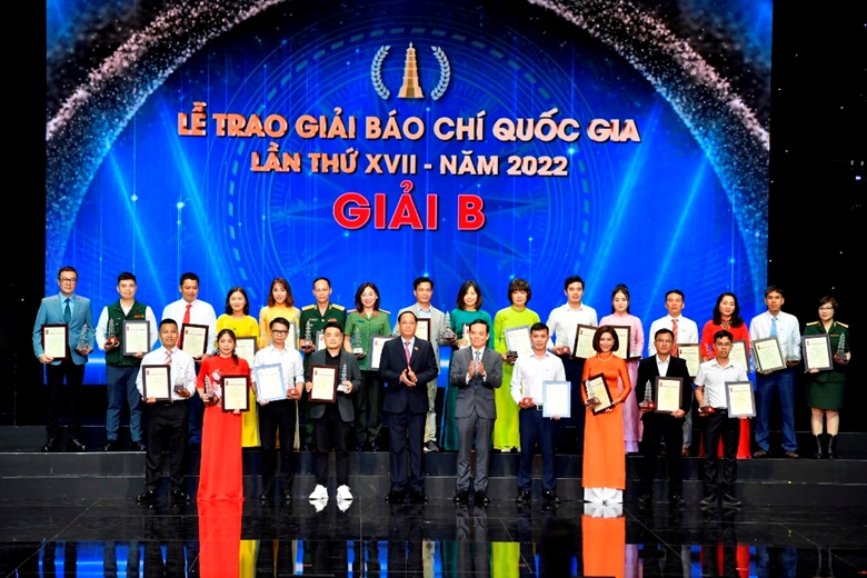 123 outstanding works honoured at 17th National Press Awards