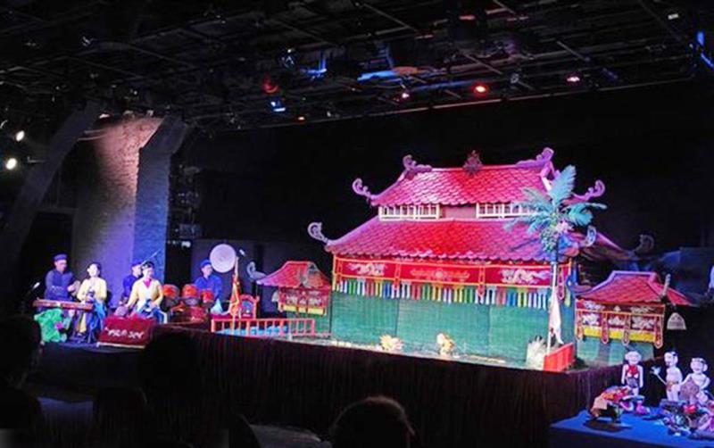 Vietnamese water puppetry leaves strong impression on Russian audience