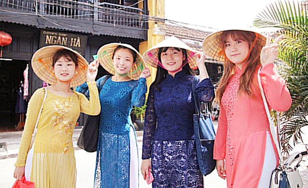 Vietnam welcomes nearly 5 6 million international visitors in H1