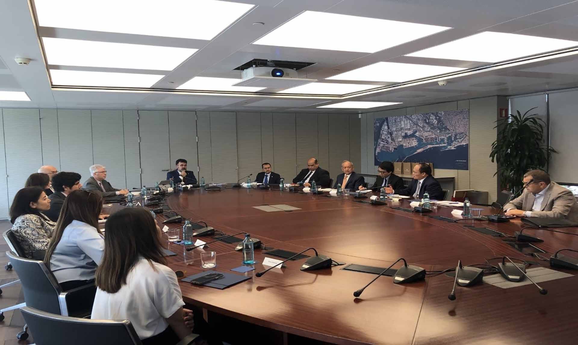 Vietnam promotes seaport cooperation with Spain