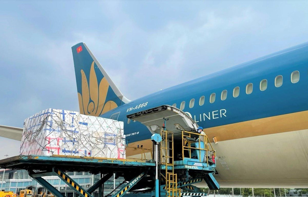 Vietnam Airlines international transportation of lychees increases by 200