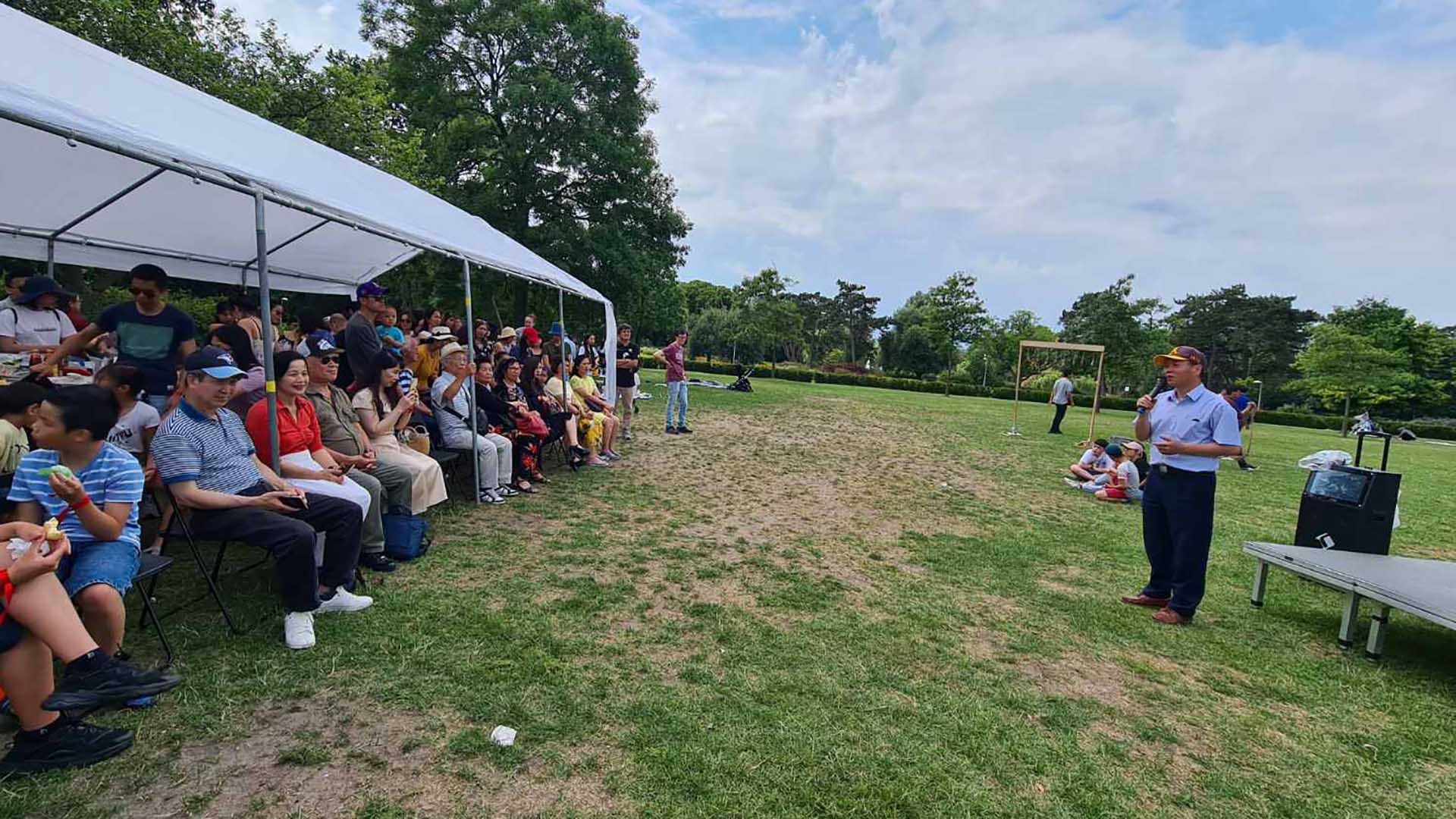 Ambassador attends summer camp 2023 of Vietnamese community in Netherlands