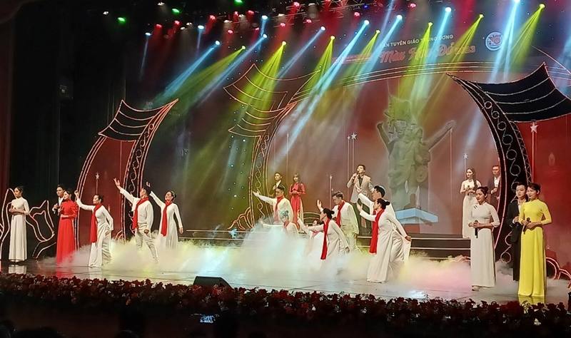 Art performance shows gratitude to fallen and wounded soldiers