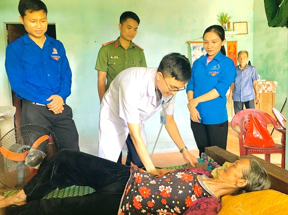 Month of payment of gratitude