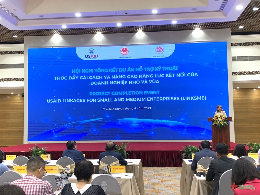 United States helps Vietnam improve business environment and private sector competitiveness