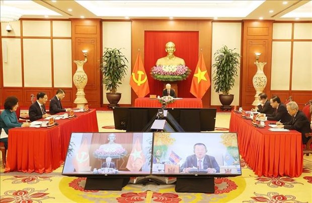 Party chief Nguyen Phu Trong holds phone talks with Cambodia s CPP President, PM Hun Sen