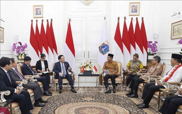 Vietnamese National Assembly Chairman receives Jakarta Governor