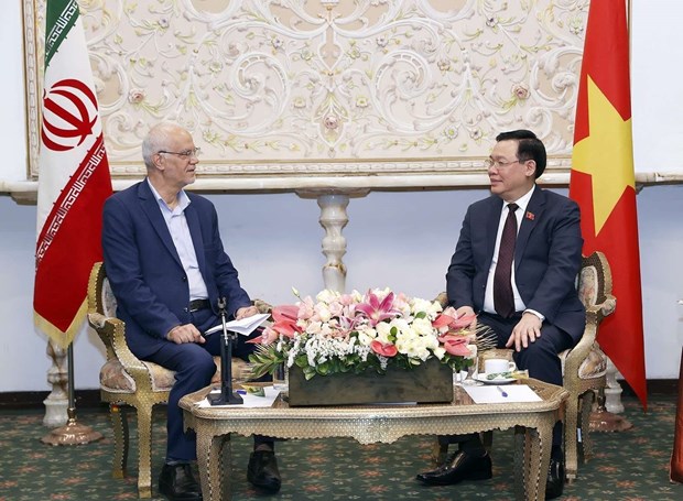 NA Chairman receives Iran-Vietnam Friendship Association President