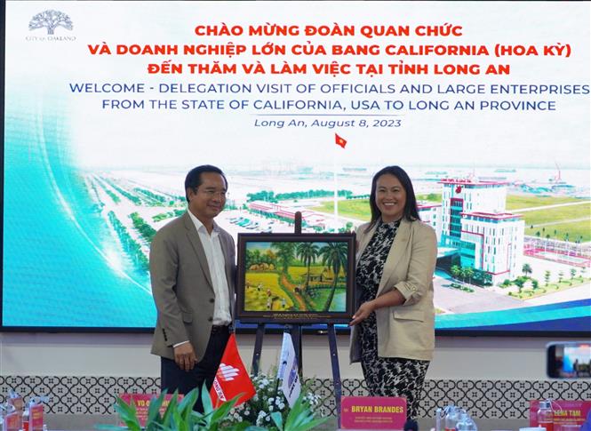 California delegation studies investment environment in Long An