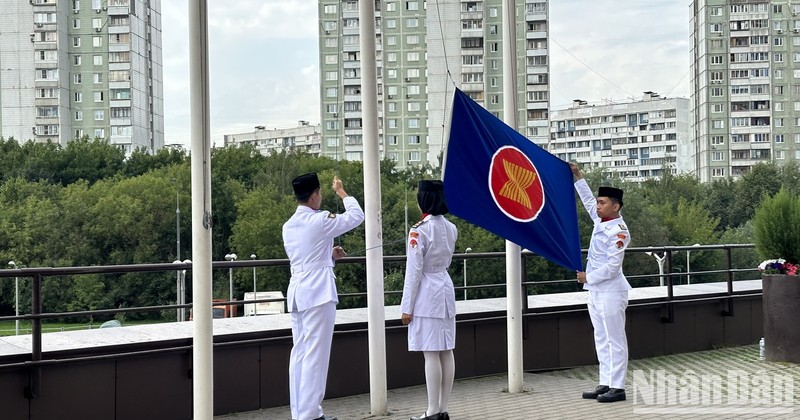 Flag hoisting held in Russia to mark ASEAN’s 56th founding anniversary