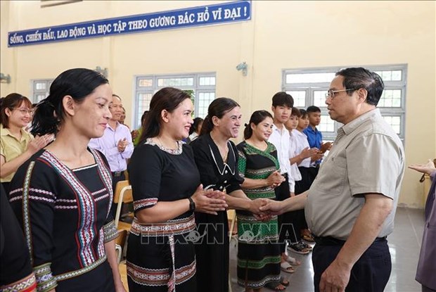 PM inspects Kon Tum’s preparations for new academic year