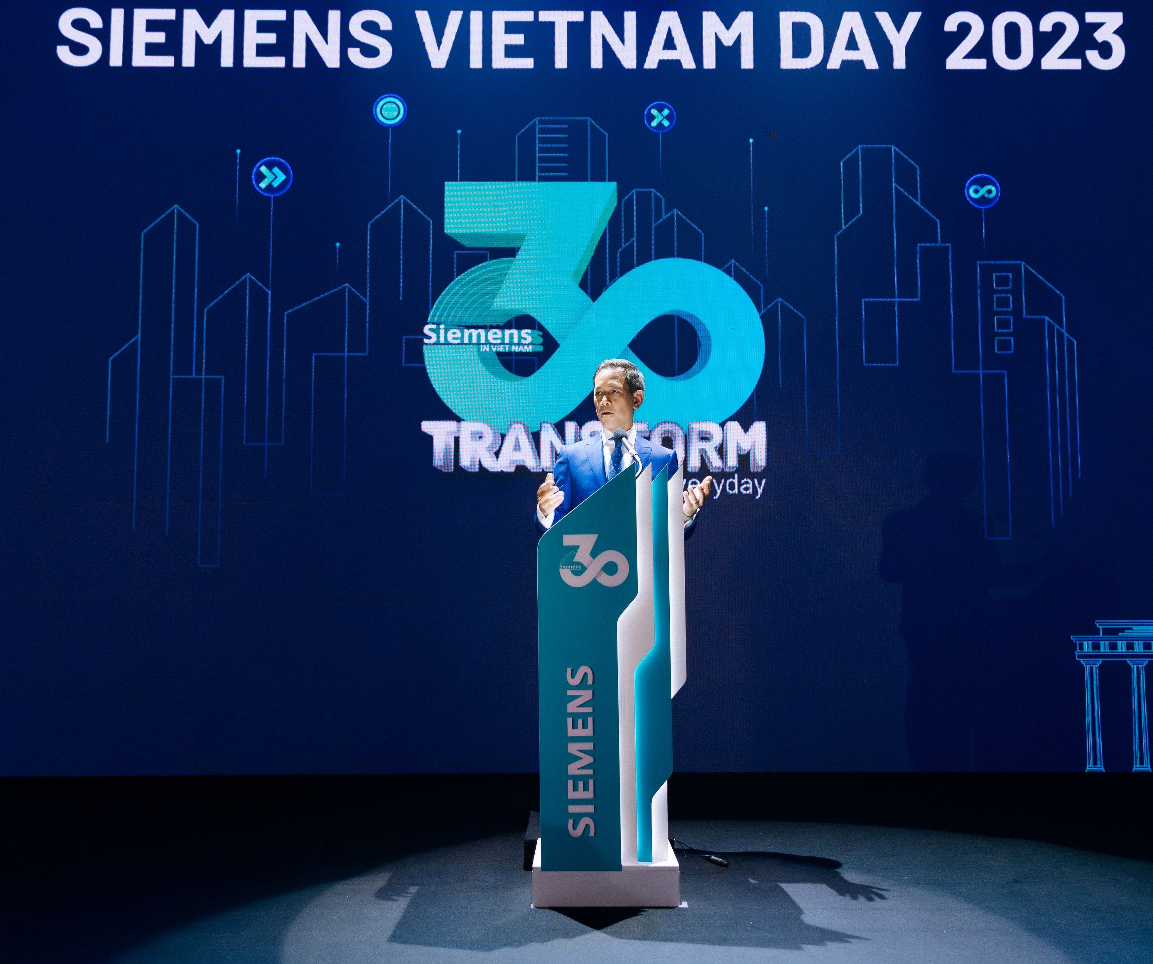Siemens celebrates 30 years of establishment and partnership with Vietnam