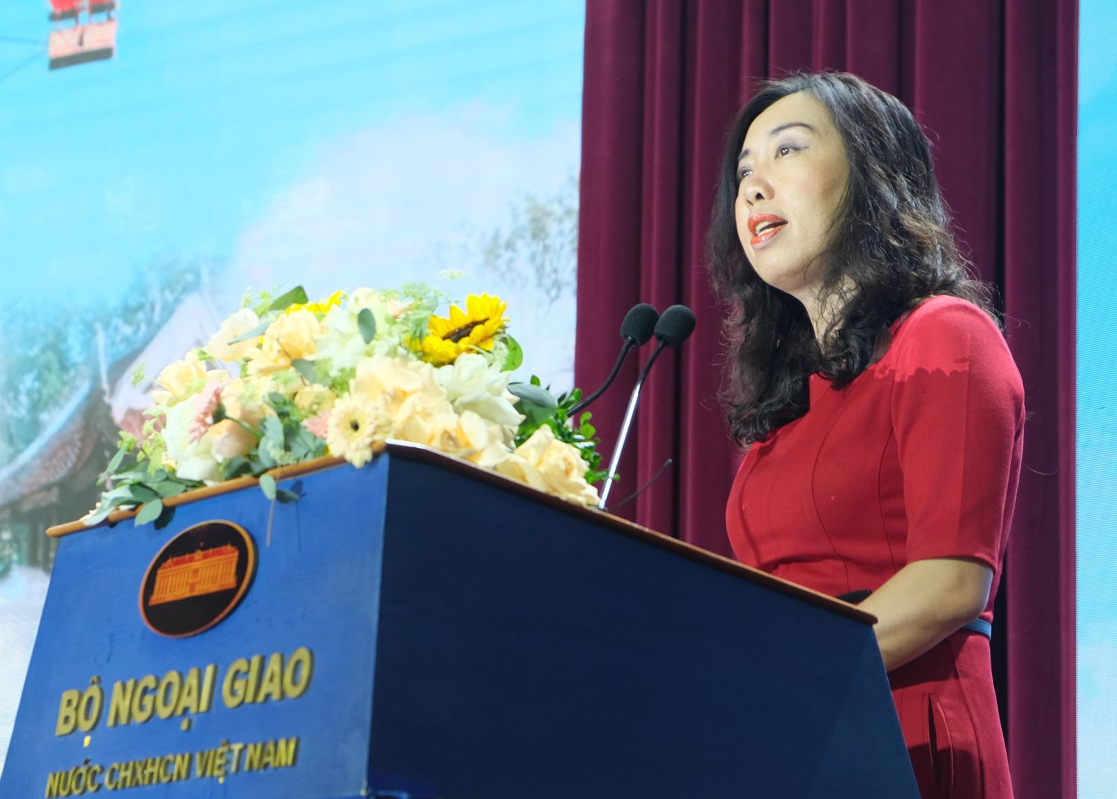 Vietnam carries out overseas Vietnamese affairs more comprehensively and strongly